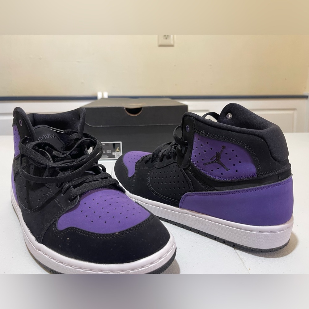 Jordan Men's Sneakers - Black and Purple